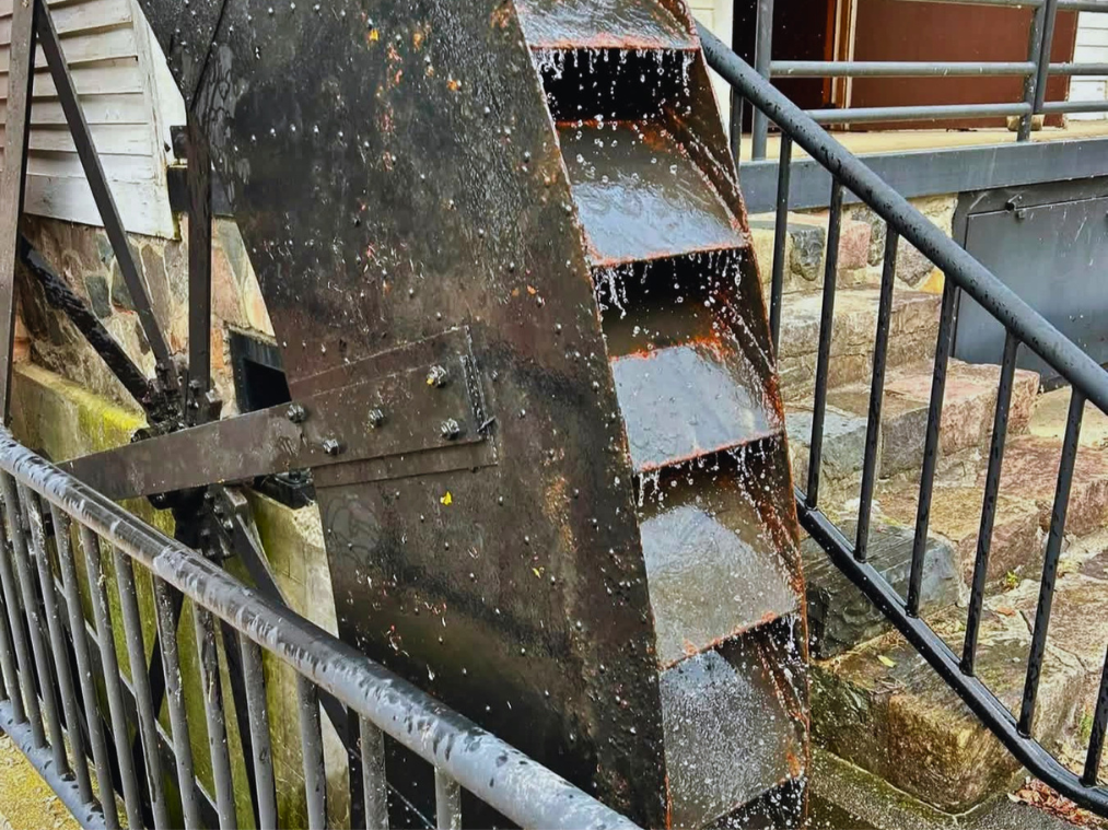 Water wheel running at the Macon Mill